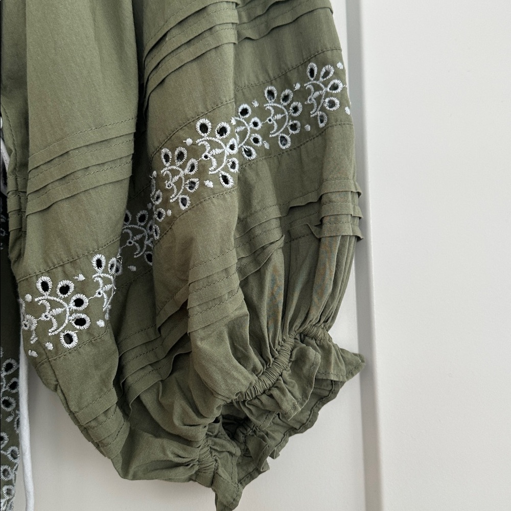 Baybala Mallie Top in Olive Green - Picture 5 of 7